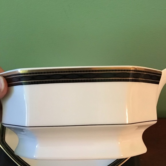 Christopher Stuart Fine China Gravy Boat with Underplate - Picture 4 of 8